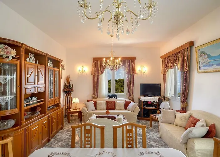 Marina's House Tatil Evi *