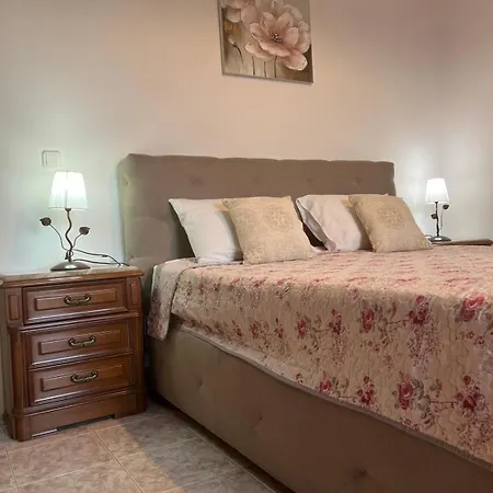 Marina's House بيت للعطل *